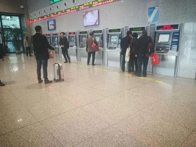 没有身份证怎么购买火车票_没有身份证能买火车票吗